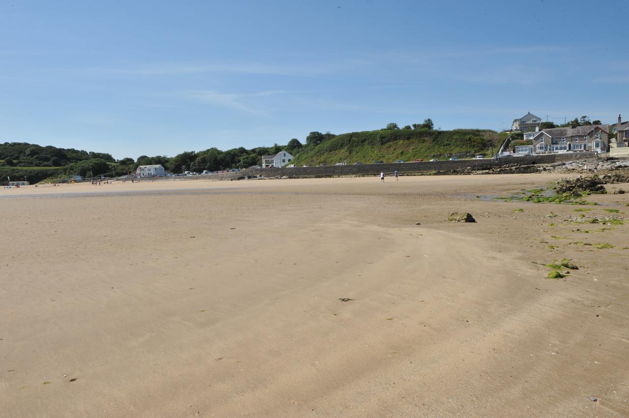 Waters Edge Holiday Apartments Benllech Exterior photo